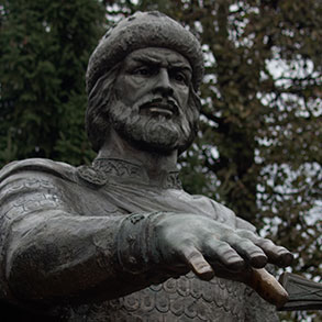 Ипатьевский монастырь, терем Снегурочки, музей Сыра, ювелирный центр Красное-на-Волге, Лосеферма